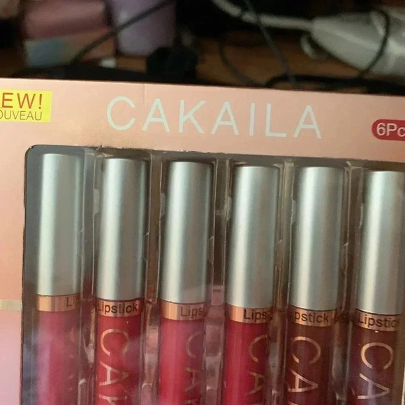 💙Host Pick💙 6 piece Set Of Different Shades of Lipgloss - Picture 5 of 8